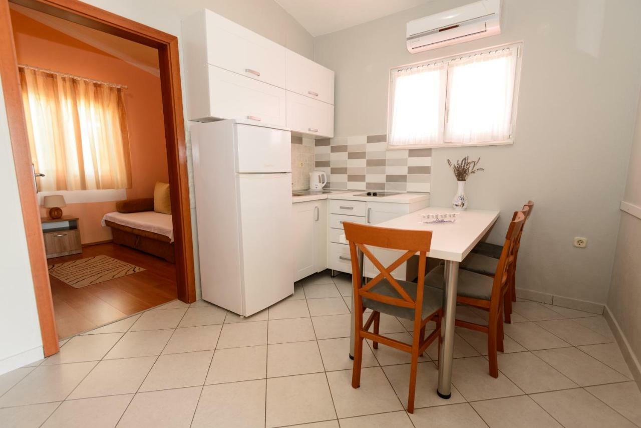 Apartments Maris Starigrad Paklenica Esterno foto